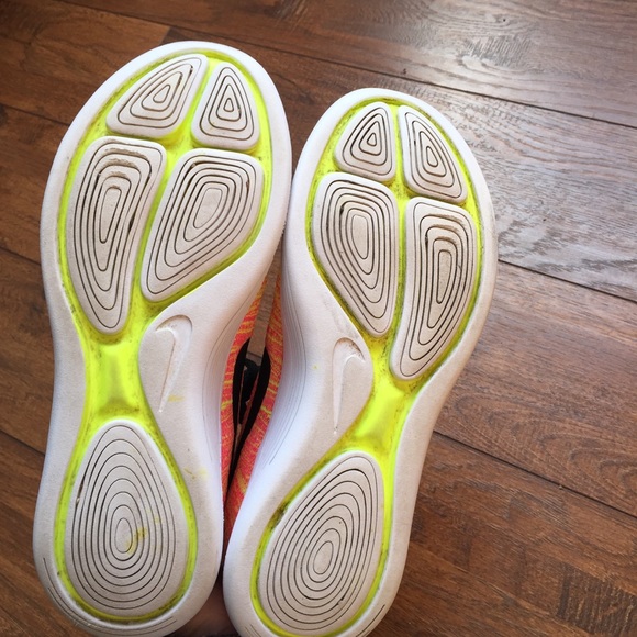 Nike Lunar Flyknit - Picture 4 of 4